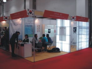 八棱柱展覽攤位 專業高效的展會展示解決方案